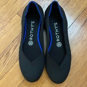 Excellent condition. Size 7 Rothys